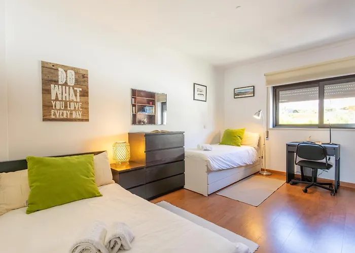 Concha Mar Com Vista Sobre A Baia * 상 마르티뇨 두 포르투